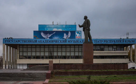«Точно была»: коммунисты Крыма ищут под Лениным закладную капсулу