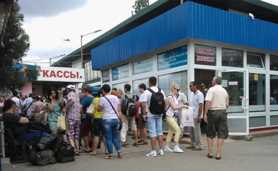 Крымские Деды Мазаи набивают автобусы межгорода «зайцами»