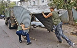 С дачи севастопольца средь бела дня угнали гараж