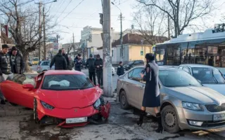 В Крыму в тройном ДТП разбили «Lamborgini» (фото)