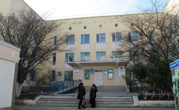В портовой поликлинике Севастополя из окна выпала санитарка