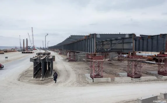 За строительством Крымского моста можно наблюдать онлайн