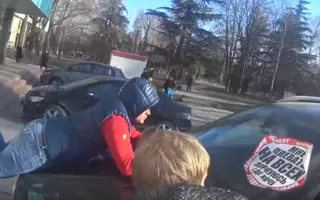 Как активисты «СтопХама» учили парковке в Симферополе (видео 18+)