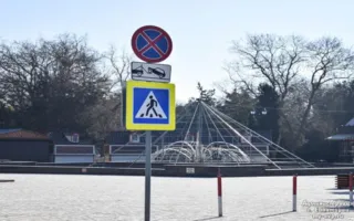 На центральной площади Евпатории запретили парковку