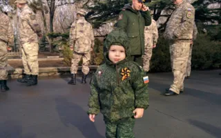 Ратники, гаубицы и спецназ — как отметил 23 февраля Симферополь (фото, видео)