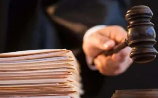 Украинские суды арестовали сто объектов в Крыму