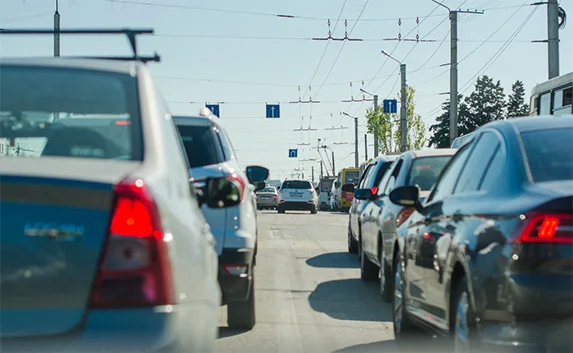 Севастопольские автобусы застряли в огромных пробках 