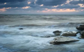 В Крыму спасли моряков, которых на лодке уносило в открытое море 
