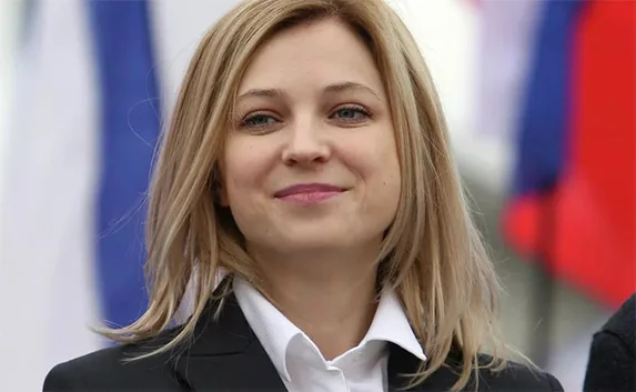 Аксёнов поздравил Поклонскую с днём рождения