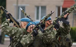 Масштабные учения «голубых беретов» начались в Крыму