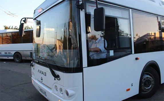 В симферопольском автобусе женщина получила переломы рёбер