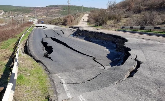 В Севастополе из-за оползня расширят четыре объездные трассы 