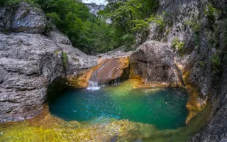 Ванна молодости — жемчужина Большого каньона Крыма