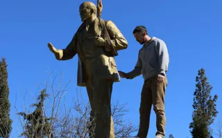 Ленин вернулся в Судак (фото)