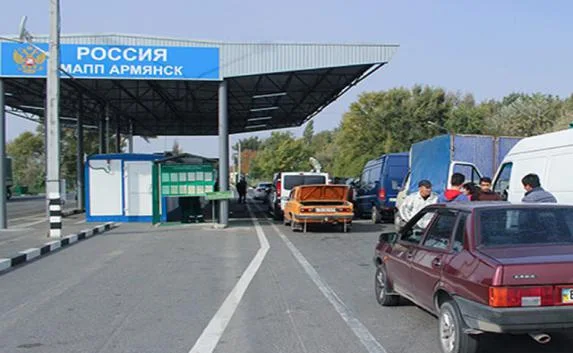 Крымские пограничники задержали украинца с патронами