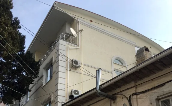 В Ялте вместо жилого дома незаконно построили 6-этажное здание