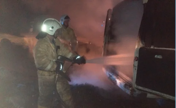 В Бахчисарайском районе Крыма сгорела «Газель» с углём (фото)