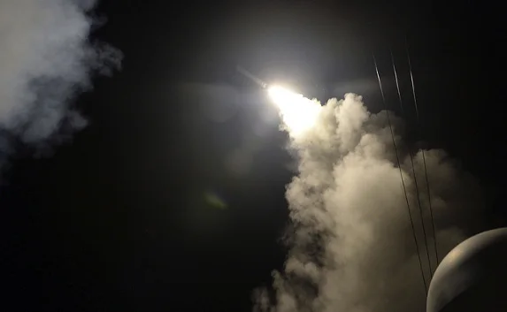 Что известно об ударе США по авиабазе в Сирии (видео) 