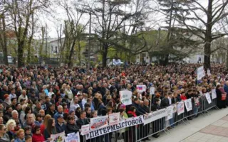 Митинг «Вместе против террора» прошёл в Симферополе (фото)