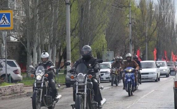Автопробег «Спасибо деду за победу!» состоялся в Керчи (фото)