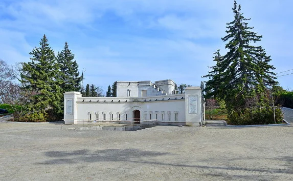 Масштабная реконструкция Малахова кургана в Севастополе — фото