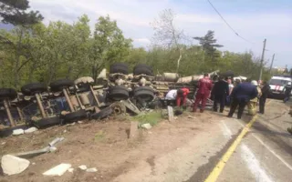 Под Алуштой фура смяла легковушку — есть жертвы (фото)
