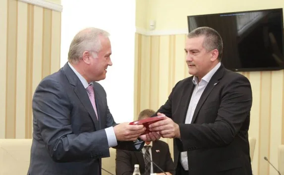 Аксёнов предложил ректору КФУ уйти «по собственному желанию»