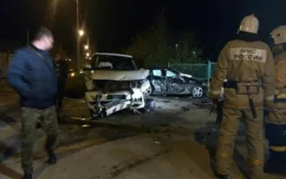 Две иномарки столкнулись в Евпатории — пострадали подростки 