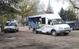 В Керчи пенсионерка выпала из переполненной маршрутки (видео)