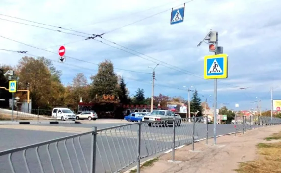 В Севастополе иномарка сбила на «зебре» школьника