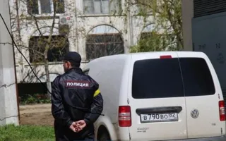 Военные перекрыли доступ к школе и детсаду в Керчи (фото, видео)