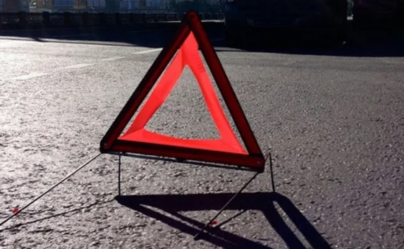 В Крыму легковушка врезалась в «КамАЗ»: четверо пострадавших