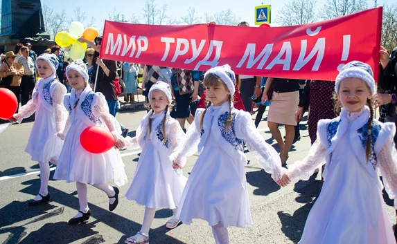 Севастополь парадом отметил Первомай — фоторепортаж
