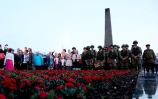 Тысячи крымчан почтили память погибших в концлагере «Красный» (фото)