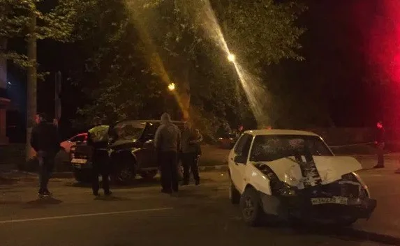 В Керчи столкнулись два ВАЗа — пострадал водитель (фото)