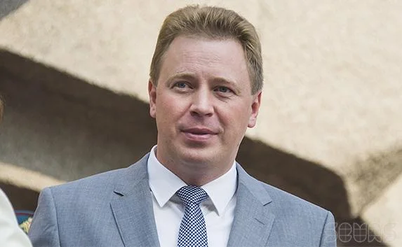 Овсянников поздравил севастопольцев с Днём Победы