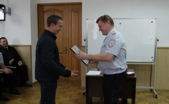 В Севастополе прохожие защитили двух женщин от грабителя 