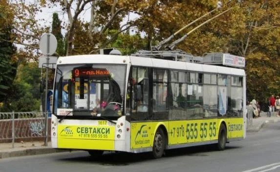 Новая троллейбусная остановка появилась в центре Севастополя