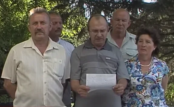 Лишённые квартир севастопольские льготники обратились к Путину (видео)