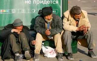 Крымских алкоголиков вывозили в Украину, отбирая у них квартиры