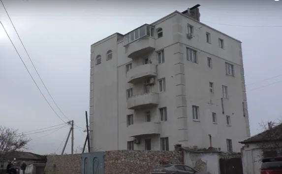 В Севастополе снесут шестиэтажный дом на улице Гусева