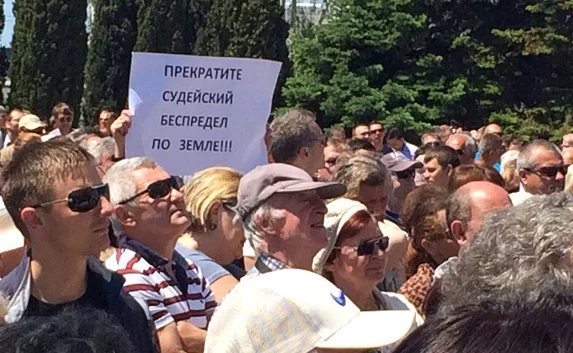 В Севастополе собирают документы у горожан, лишённых земли
