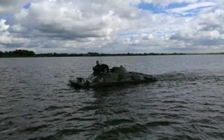 Бронемашины будут форсировать Керченский пролив