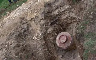 В Севастополе у остановки нашли бомбу весом в полтонны