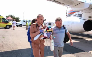 Спецборт доставил тяжелобольного младенца из Крыма в Москву 