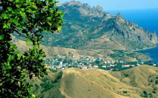 Крымские спасатели 11 часов искали заблудившегося в горах ребёнка