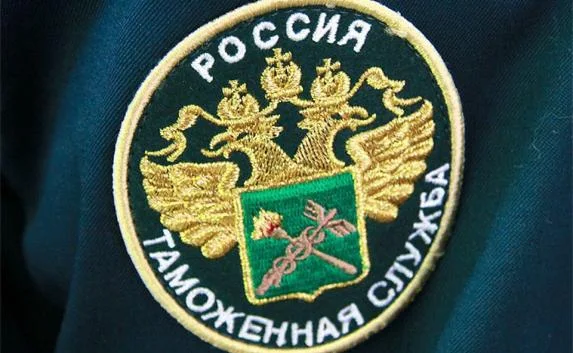 Крымские таможенники нашли патроны в банках томатной пасты 