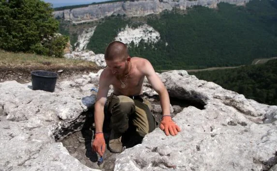 Алтарь, созданный в III веке до н.э. обнаружили археологи в Крыму