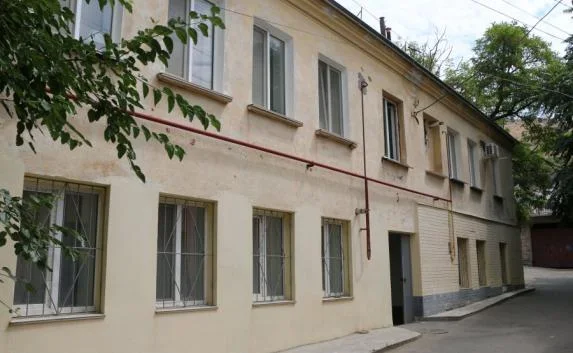 В Балаклаве отремонтировали крыши двух столетних домов (фото)