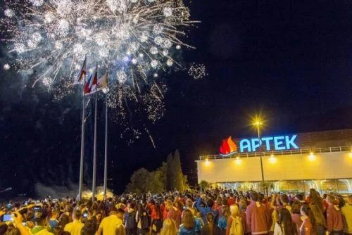 Фестиваль Муз-ТВ начался в «Артеке» 
